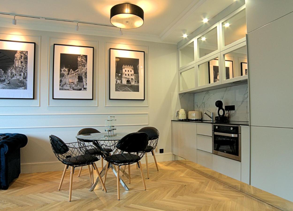 Stary Toruń Blue Velvet Premium Apartments III מראה חיצוני תמונה